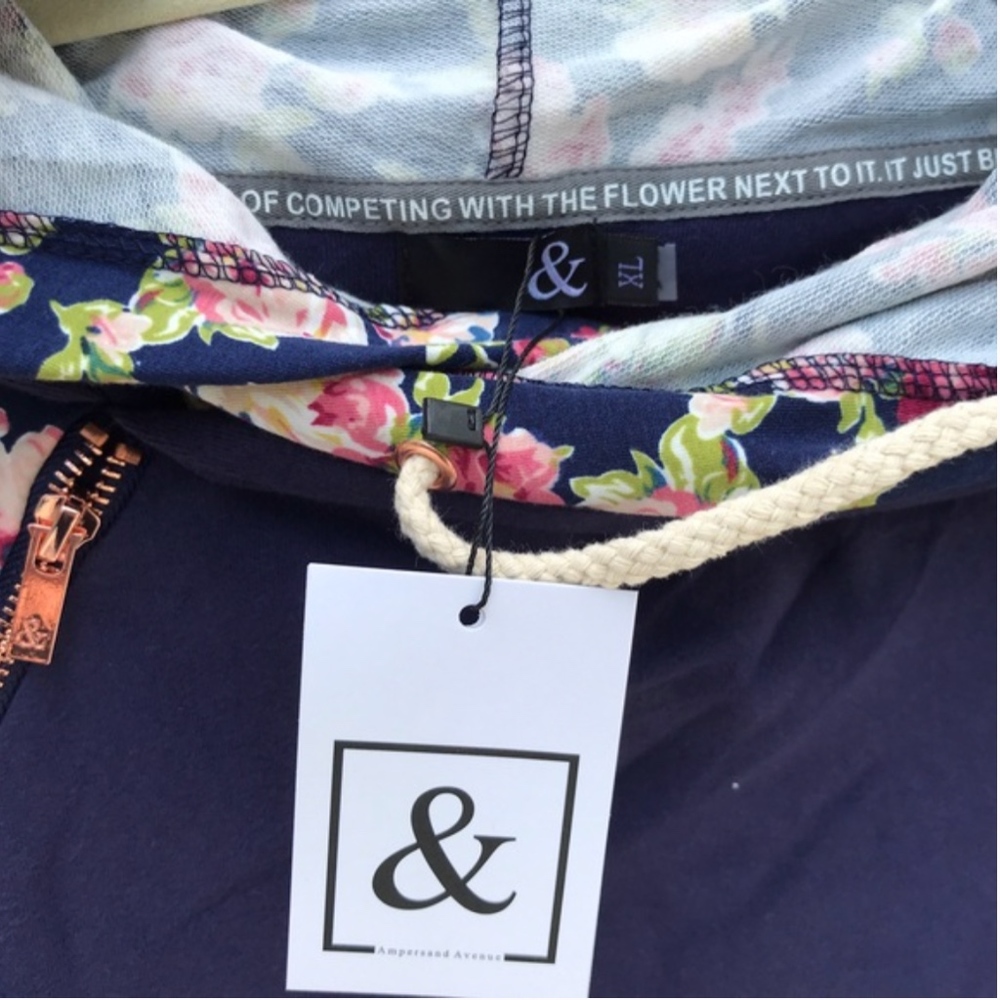 Ampersand Avenue Doublehood - Navy Floral. - Picture 2 of 3